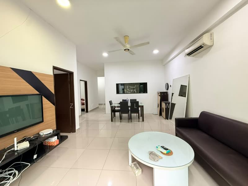 Servis Apartment untuk Dijual di Palazio - Ziyan Liew - Living Room - PropertyGuru.com.my