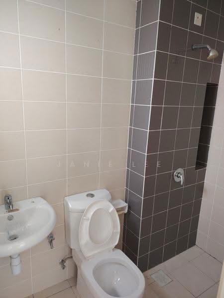 Rumah Berkembar untuk Dijual di Setia Ecohill (Semenyih) - Janie Lee - Bathroom - PropertyGuru.com.my