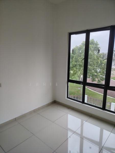 Rumah Berkembar untuk Dijual di Setia Ecohill (Semenyih) - Janie Lee - Bedroom - PropertyGuru.com.my
