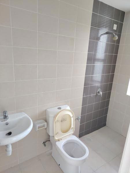 Rumah Berkembar untuk Dijual di Setia Ecohill (Semenyih) - Janie Lee - Bathroom - PropertyGuru.com.my