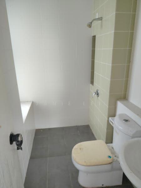 Rumah Berkembar untuk Dijual di Setia Ecohill (Semenyih) - Janie Lee - Bathroom - PropertyGuru.com.my