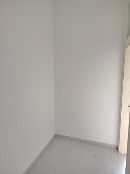 Rumah Berkembar untuk Dijual di Setia Ecohill (Semenyih) - Janie Lee - Small Bedroom - PropertyGuru.com.my