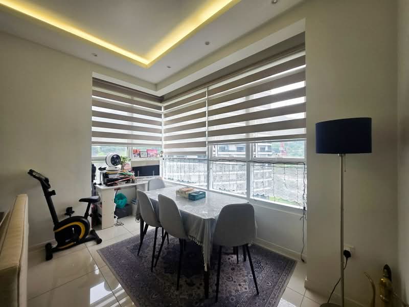 Servis Apartment untuk Dijual di The Ridge - Zul Syafiq - Dining Room - PropertyGuru.com.my