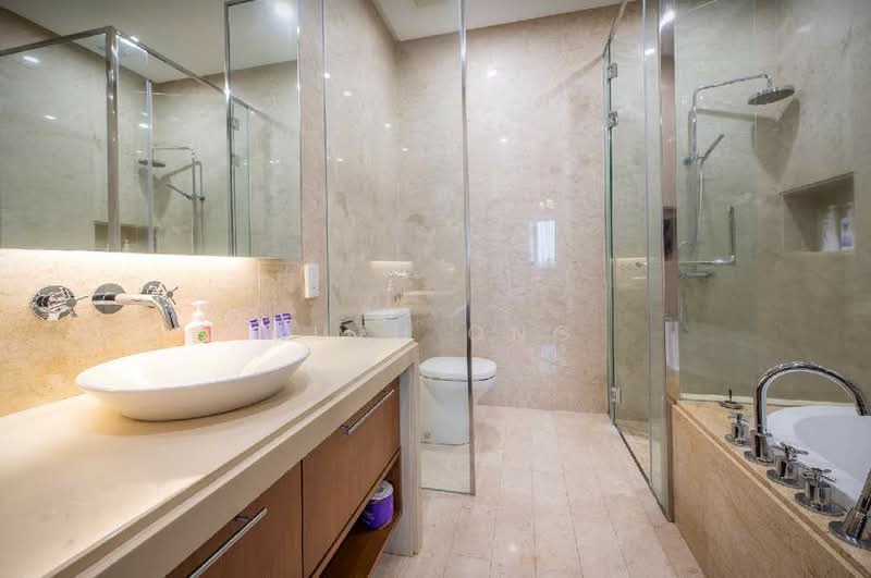 Kediaman Servis untuk Disewa di Straits Quay (The Suites at Waterside) - Ruth Ong - Bathroom - PropertyGuru.com.my