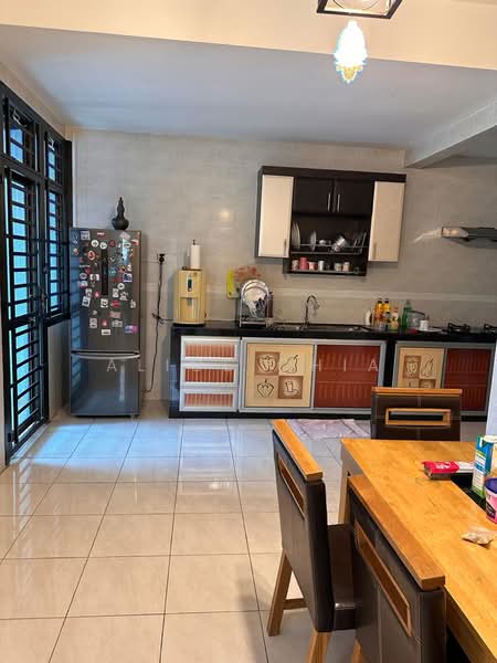 Rumah Berkembar untuk Dijual di Taman Mount Austin (Tebrau) - Alice Chia - Kitchen - PropertyGuru.com.my