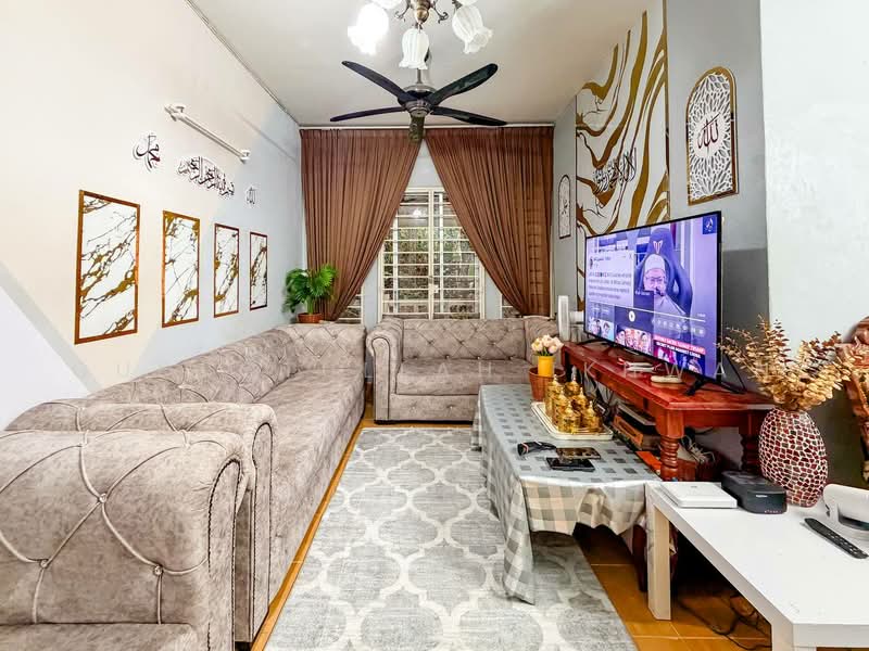 Apartment for Sale at Prima Court - Gudrotullah Ikhwan - Living Room - PropertyGuru.com.my