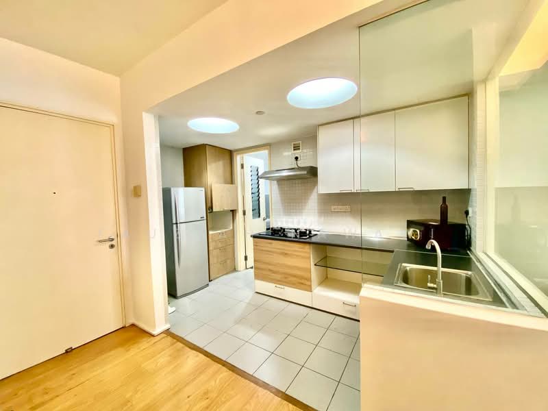 Kediaman Servis untuk Dijual di i-Zen @ Kiara 1 - Fauziah Nawawi - Kitchen - PropertyGuru.com.my