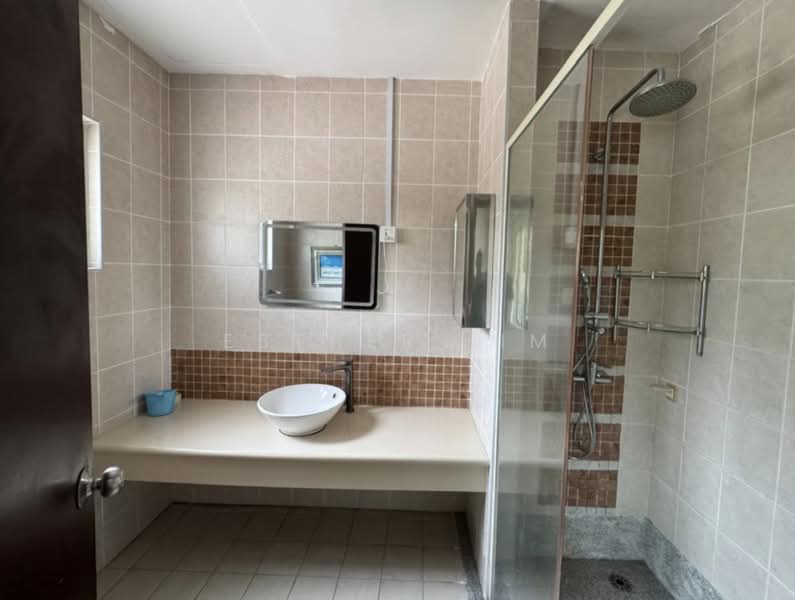 Rumah Bandar untuk Disewa di Sunway Damansara (Kota Damansara) - Esther Lim - Bathroom - PropertyGuru.com.my