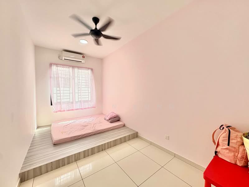2-storey Terraced House for Sale in Austin Crest (Johor Bahru) - Seven Kong - Bedroom - PropertyGuru.com.my