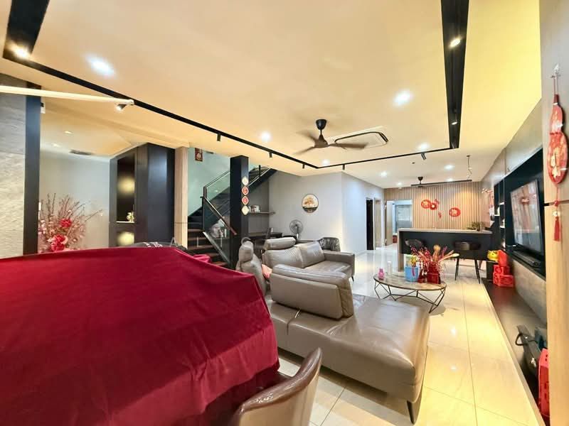 Rumah Teres 2.5-Tingkat untuk Dijual di Taman Sutera Utama (Skudai) - Alice Goh - Living Room - PropertyGuru.com.my
