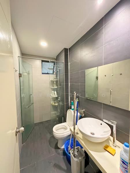 Service Residence for Sale at Damai Hillpark - WAYNE SHENG - Bathroom - PropertyGuru.com.my