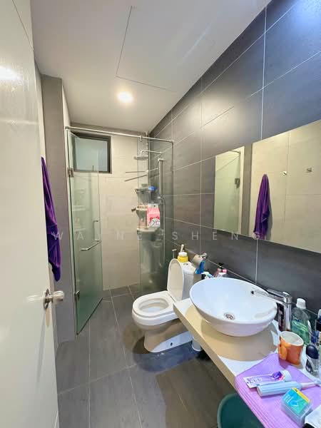 Service Residence for Sale at Damai Hillpark - WAYNE SHENG - Bathroom - PropertyGuru.com.my