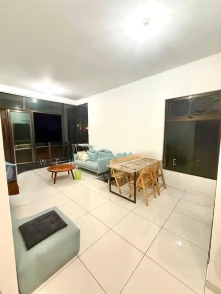 Kediaman Servis untuk Dijual di Wave @ Marina Cove - Wenting Lee - Living Room - PropertyGuru.com.my