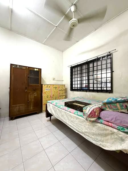 Rumah Teres 1-Tingkat untuk Dijual di Taman Sri Skudai (Skudai) - Shu Ying - Bedroom - PropertyGuru.com.my