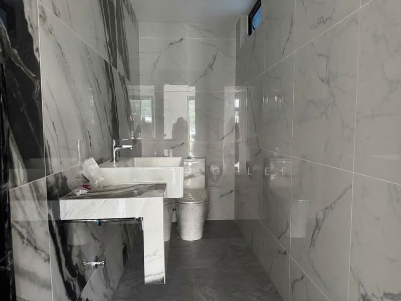 Rumah Berkembar untuk Dijual di Bandar Uda Utama (Johor Bahru) - Wenting Lee - Bathroom - PropertyGuru.com.my