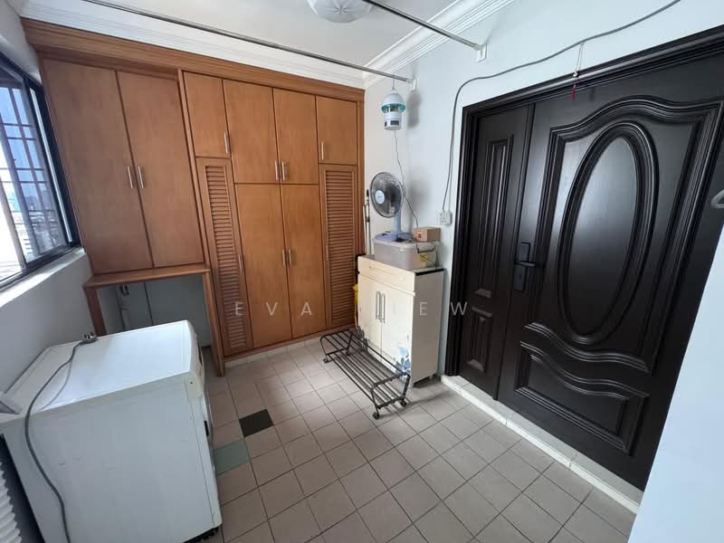 Pangsapuri untuk Dijual di Pearl Garden - Eva Liew - Entrance - PropertyGuru.com.my