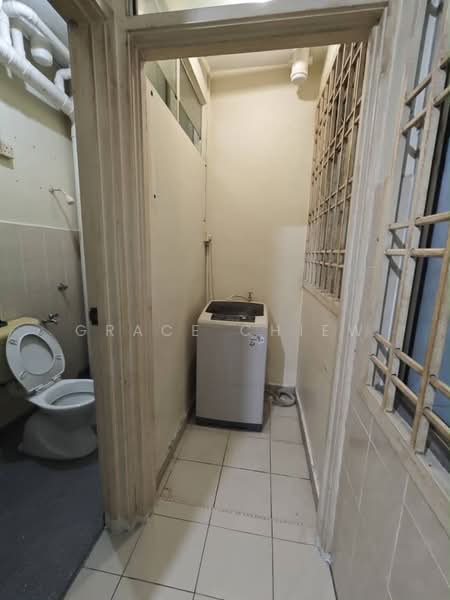 Apartment for Rent at Lake View Suites - Grace Chiew - Bathroom - PropertyGuru.com.my