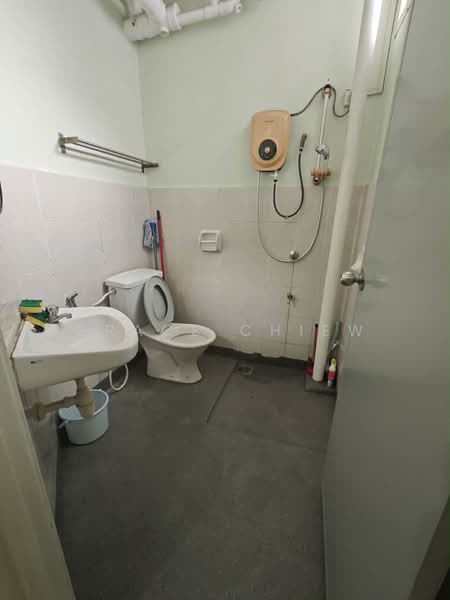 Apartment for Rent at Lake View Suites - Grace Chiew - PropertyGuru.com.my