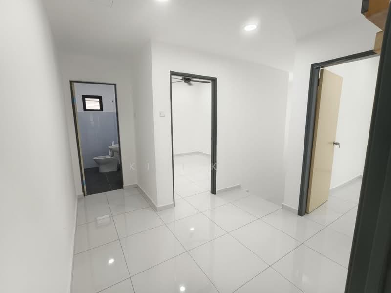 2-storey Terraced House for Sale in Taman Bukit Kempas (Tampoi) - Kimi Kiu - PropertyGuru.com.my