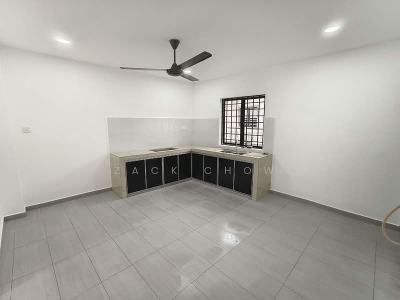 2-storey Terraced House for Sale in Taman Bukit Kempas (Tampoi) - Zack Chow - Kitchen - PropertyGuru.com.my
