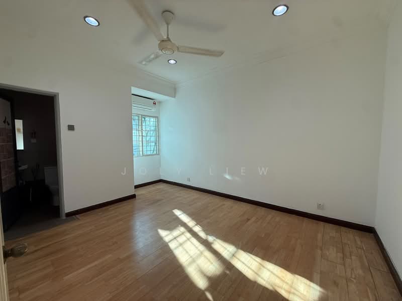 Rumah Berkembar untuk Dijual di Alam Damai (Cheras) - Joly Liew - PropertyGuru.com.my