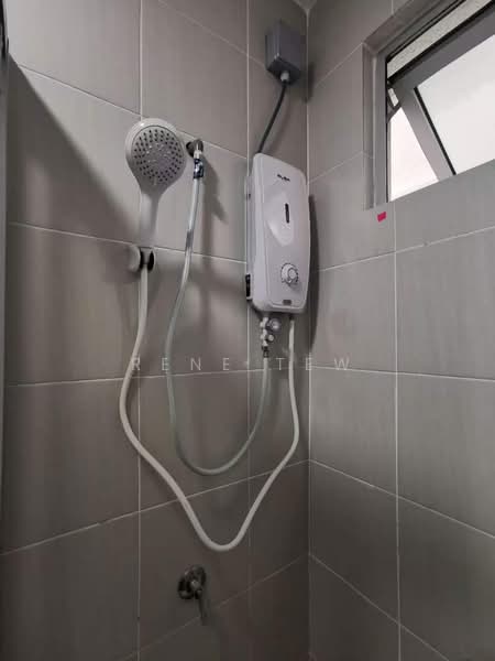 Service Residence for Rent at Meridin Bayvue Serviced Apartment - Rene Tew - PropertyGuru.com.my