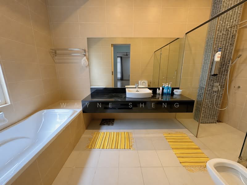 Bungalow for Rent in Ampang Jaya (Ampang) - WAYNE SHENG - Junior Suite Bath - PropertyGuru.com.my