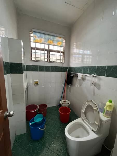 Bungalow House for Sale in Taman Bukit Rinting (Masai) - Sean Yeoh - Bathroom - PropertyGuru.com.my