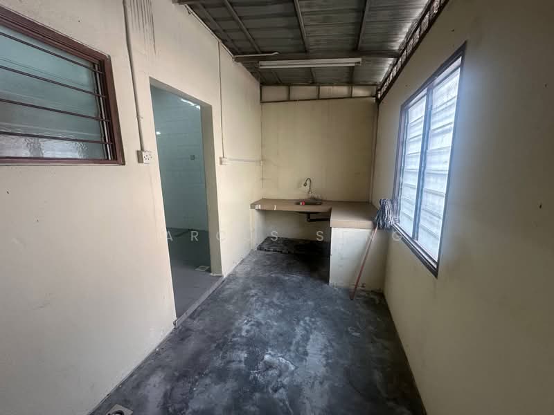 Rumah Teres 2 Tingkat untuk Dijual di Taman Tawas Jaya (Ipoh) - Marcus Seng - Kitchen - PropertyGuru.com.my
