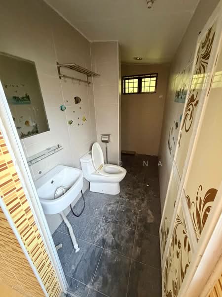 Semi-Detached House for Sale in Kemaman (Terengganu) - Muhammad Najmi - Bathroom - PropertyGuru.com.my