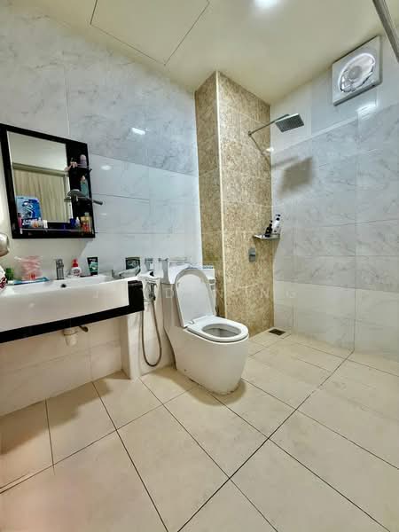 Apartment for Sale at D'Summit Residences - Jayden Ng - Bathroom - PropertyGuru.com.my