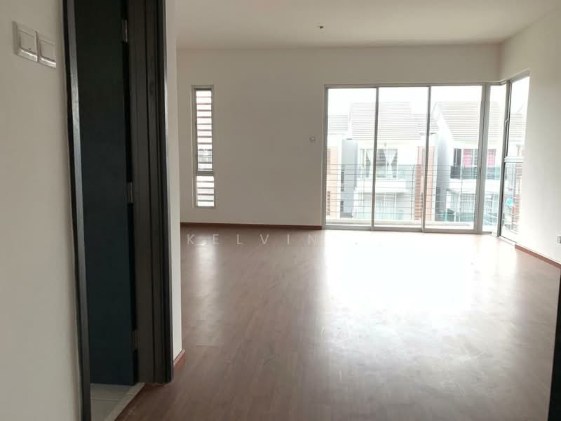 2.5-storey Terraced House for Sale in Kota Emerald (Rawang) - Kelvin . - Living Room - PropertyGuru.com.my