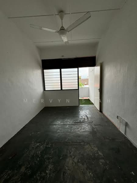 2-storey Terraced House for Sale in Taman Pekaka (Sungai Dua) - Mervyn Seah - Interior - PropertyGuru.com.my