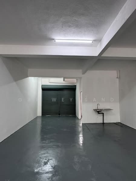 Shop for Sale in Banting (Selangor) - GAN WEY SAND - Interior - PropertyGuru.com.my