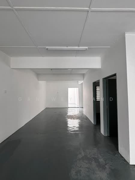 Shop for Sale in Banting (Selangor) - GAN WEY SAND - Interior - PropertyGuru.com.my