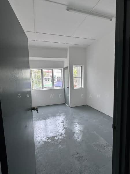 Shop for Sale in Banting (Selangor) - GAN WEY SAND - Interior - PropertyGuru.com.my