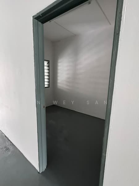 Shop for Sale in Banting (Selangor) - GAN WEY SAND - Interior - PropertyGuru.com.my