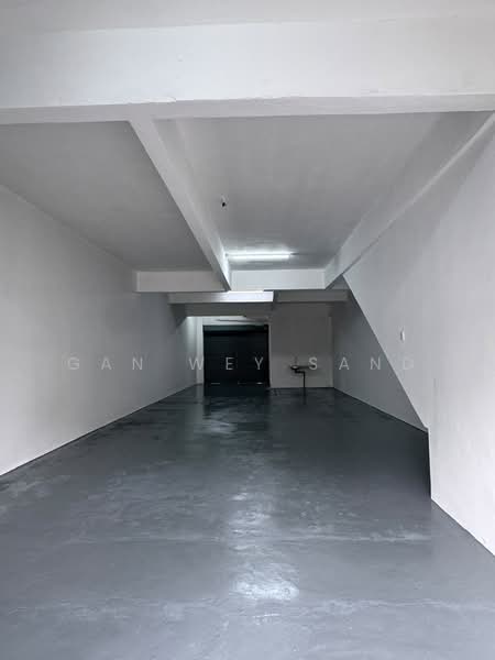 Shop for Sale in Banting (Selangor) - GAN WEY SAND - Interior - PropertyGuru.com.my