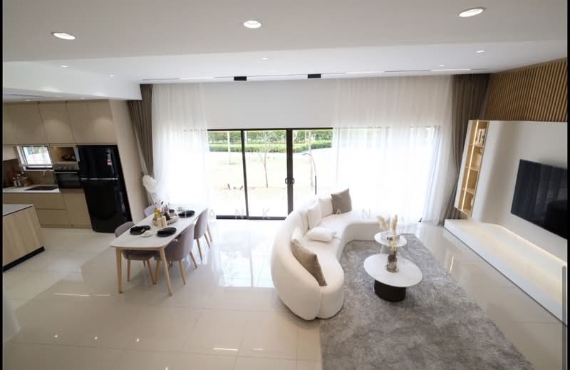 Rumah Kluster untuk Dijual di Banting (Selangor) - Tank Tan - Living Room - PropertyGuru.com.my