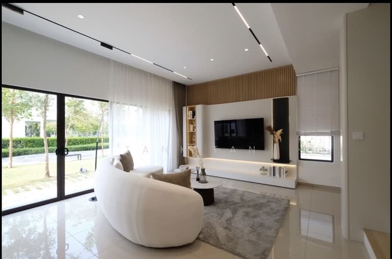 Rumah Kluster untuk Dijual di Banting (Selangor) - Tank Tan - Living Room - PropertyGuru.com.my