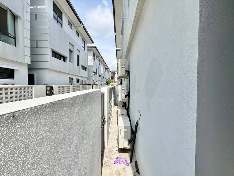 3-storey Terraced House for Sale in Cyberjaya (Selangor) - Norafian SMH - Exterior - PropertyGuru.com.my