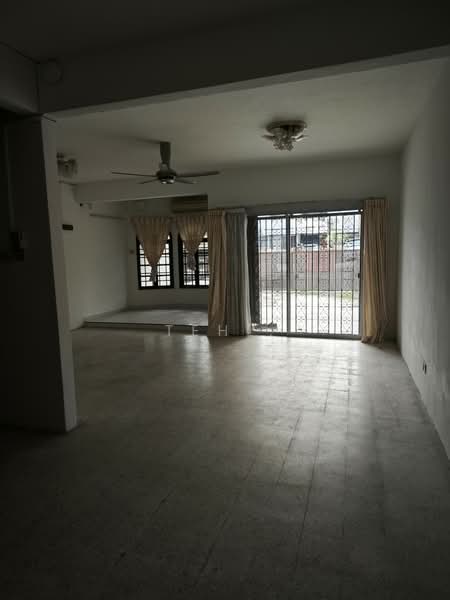 Rumah Teres untuk Dijual di Kajang (Selangor) - Teh . - Living Room - PropertyGuru.com.my
