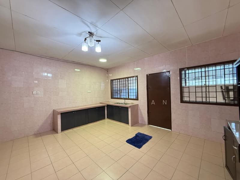 Rumah Teres 2-Tingkat untuk Dijual di Taman Desa Harmoni (Masai) - Jaslyn Tan - Kitchen - PropertyGuru.com.my