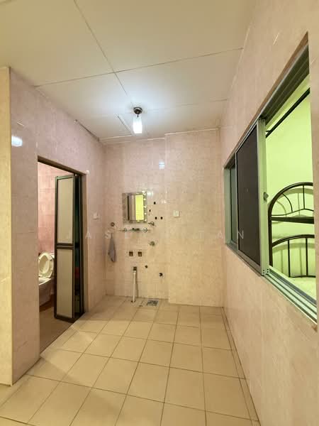 Rumah Teres 2-Tingkat untuk Dijual di Taman Desa Harmoni (Masai) - Jaslyn Tan - Bathroom - PropertyGuru.com.my