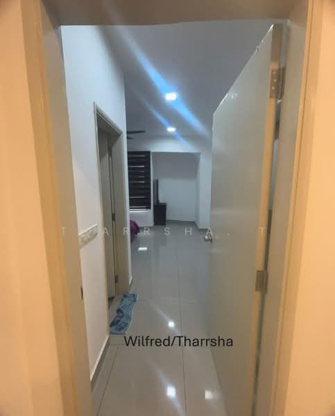 Kondominium untuk Disewa di Akoya Residence - Tharrsha. T - Corridor - PropertyGuru.com.my