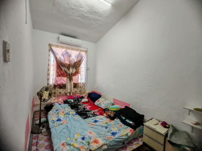2-storey Terraced House for Sale in Rawang Perdana (Rawang) - Kelvin . - Bedroom - PropertyGuru.com.my