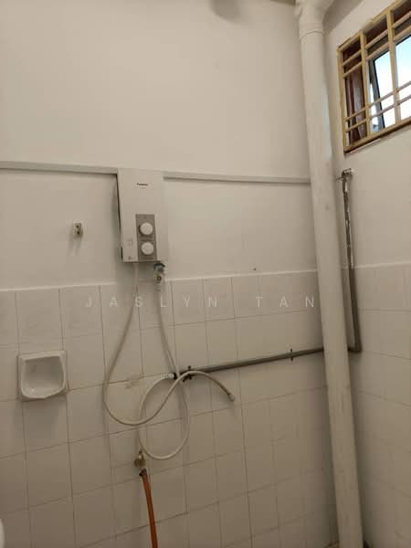 2-storey Terraced House for Sale in Taman Puteri Wangsa (Ulu Tiram) - Jaslyn Tan - Bathroom - PropertyGuru.com.my