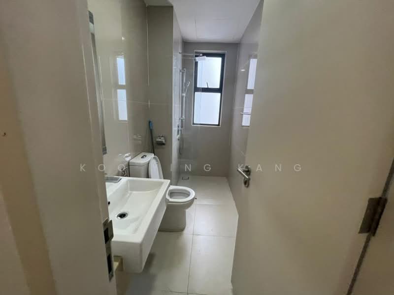 Service Residence for Rent at South View - Koo Ying Kang - Bathroom - PropertyGuru.com.my