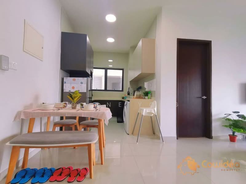 Kondominium untuk Dijual di Royal Strand @ Country Garden Danga Bay - JOANNE YONG - Kitchen - PropertyGuru.com.my
