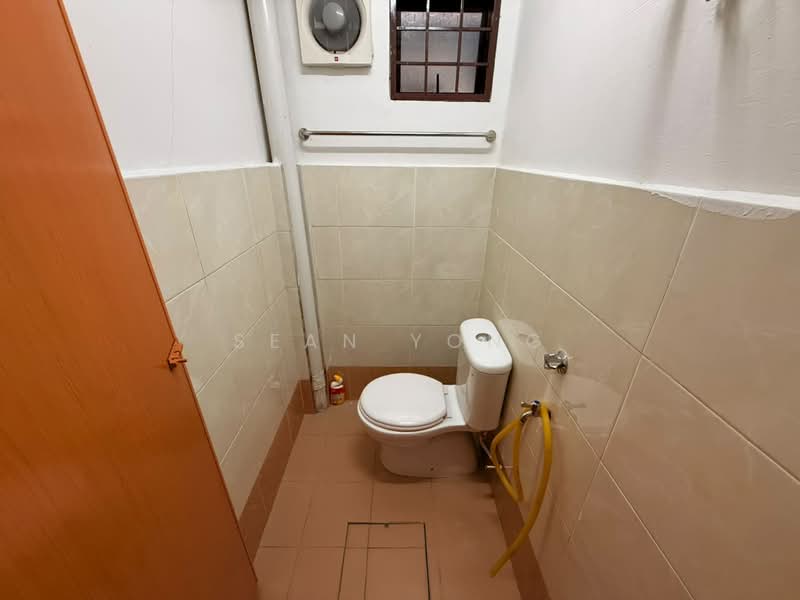 Rumah Teres untuk Disewa di Taman Selayang Utama (Selayang) - Sean Yong - Bathroom - PropertyGuru.com.my